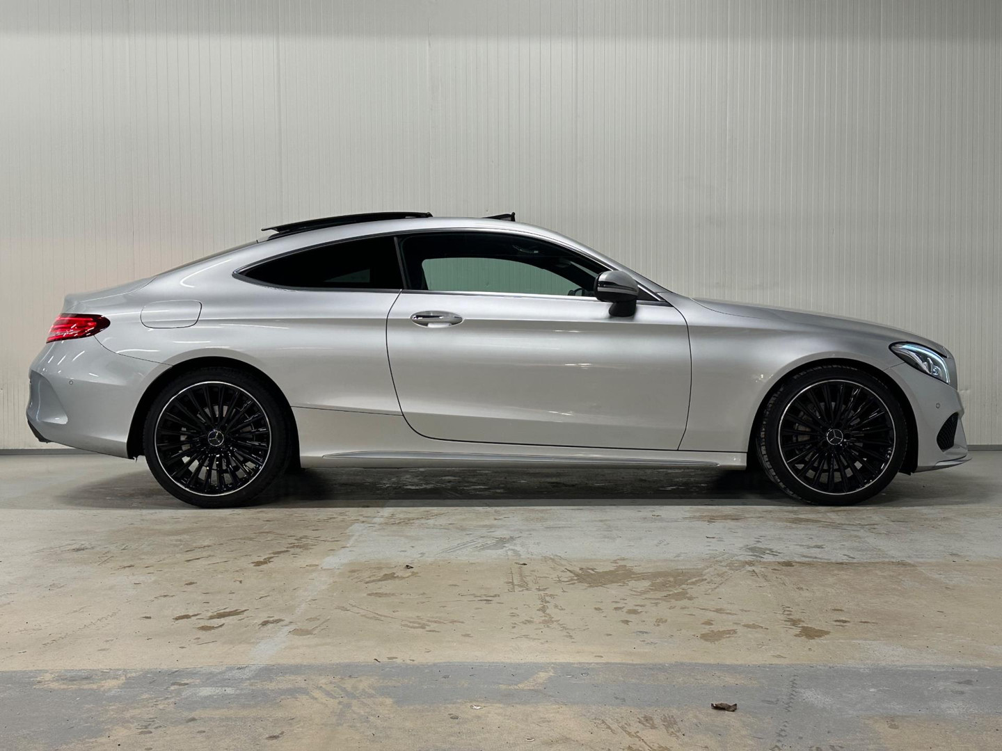 Mercedes-Benz Mercedes-Benz