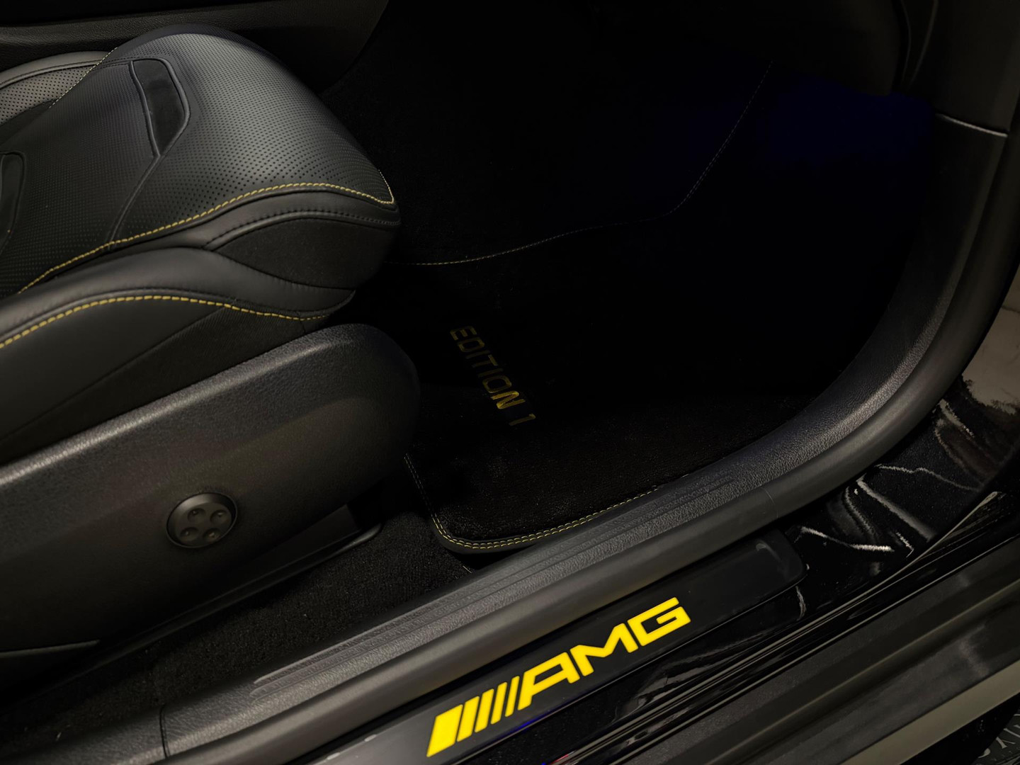 Mercedes-Benz Mercedes-Benz