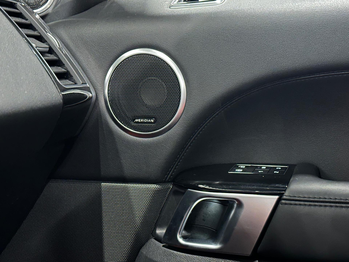 Land Rover Land Rover