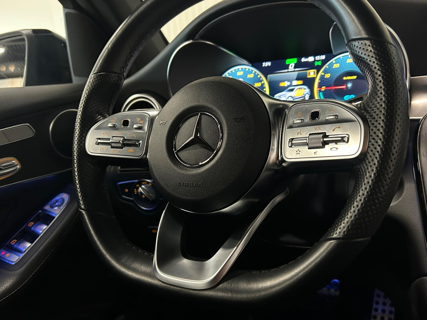 Mercedes-Benz Mercedes-Benz