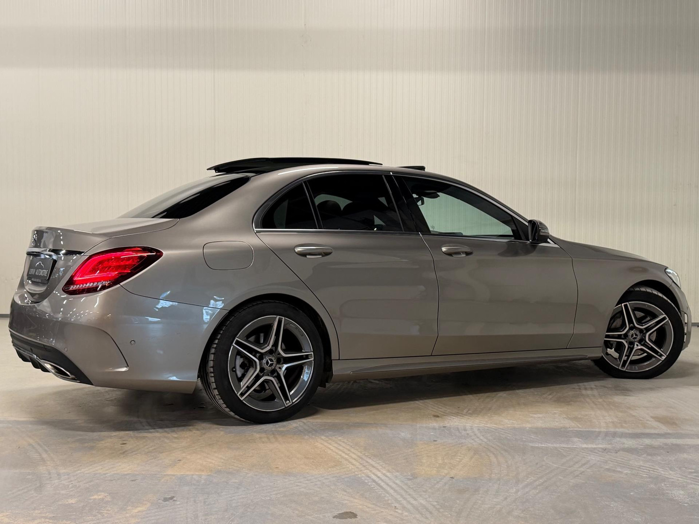 Mercedes-Benz Mercedes-Benz