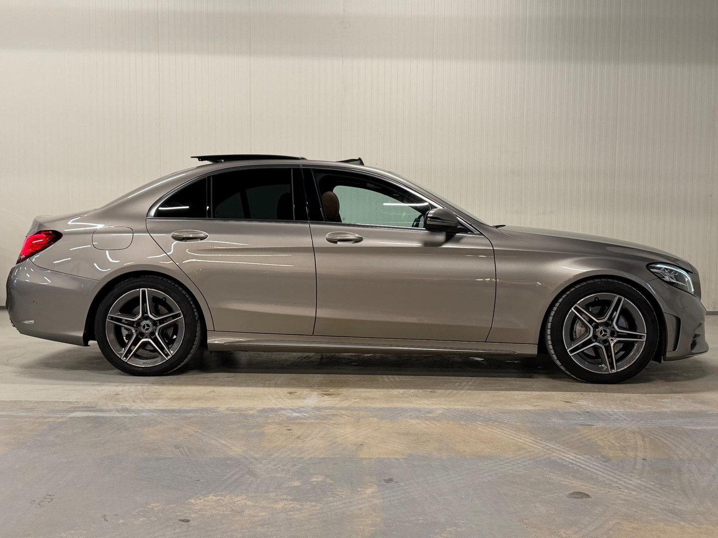 Mercedes-Benz Mercedes-Benz