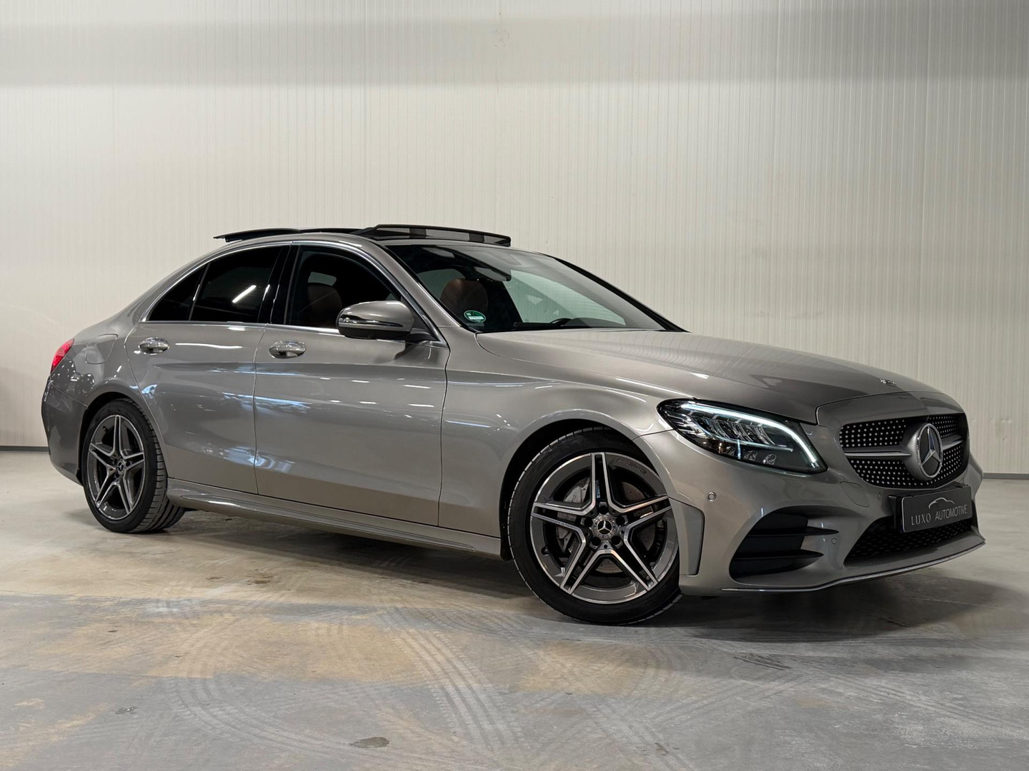 Mercedes-Benz Mercedes-Benz