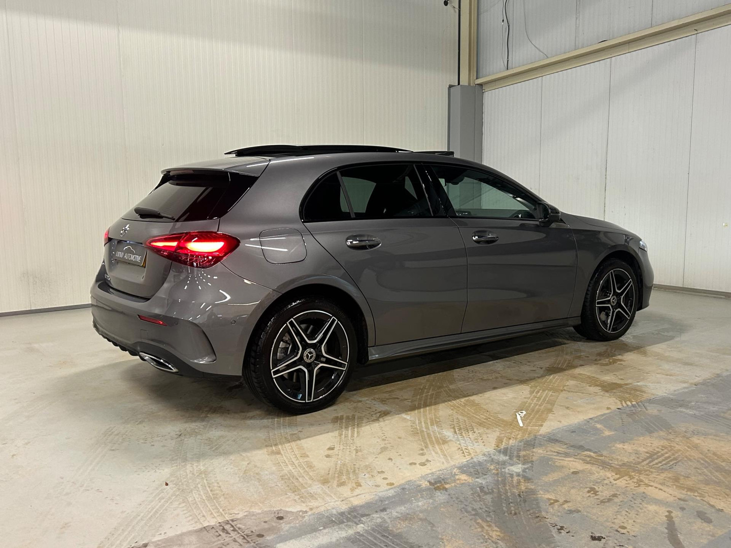 Mercedes-Benz Mercedes-Benz