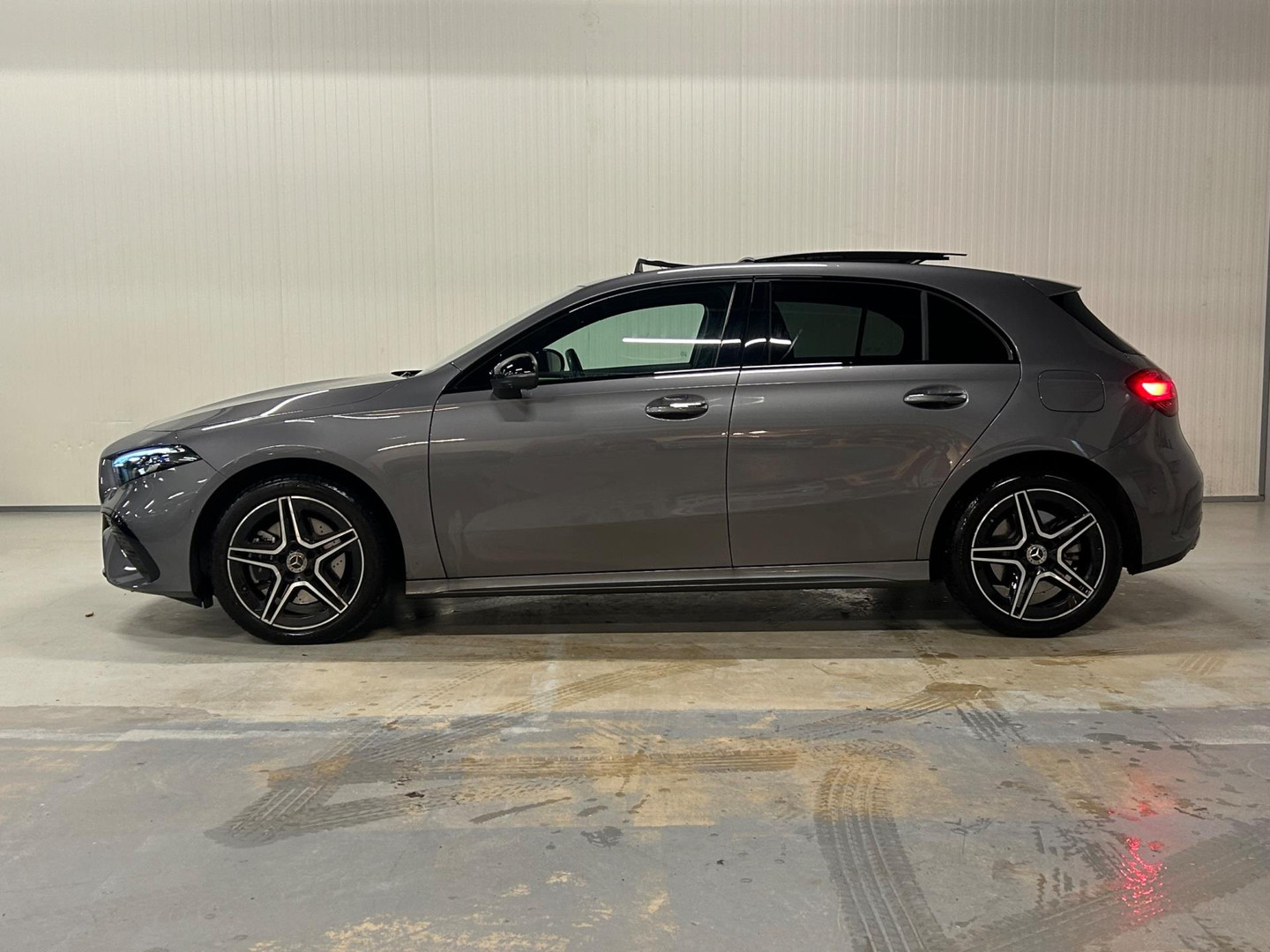 Mercedes-Benz Mercedes-Benz