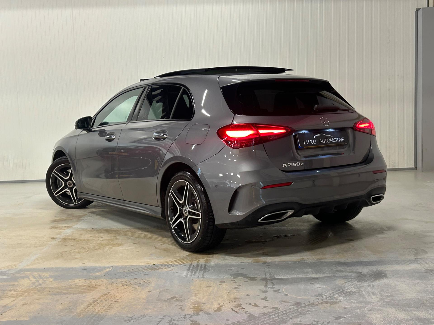 Mercedes-Benz Mercedes-Benz