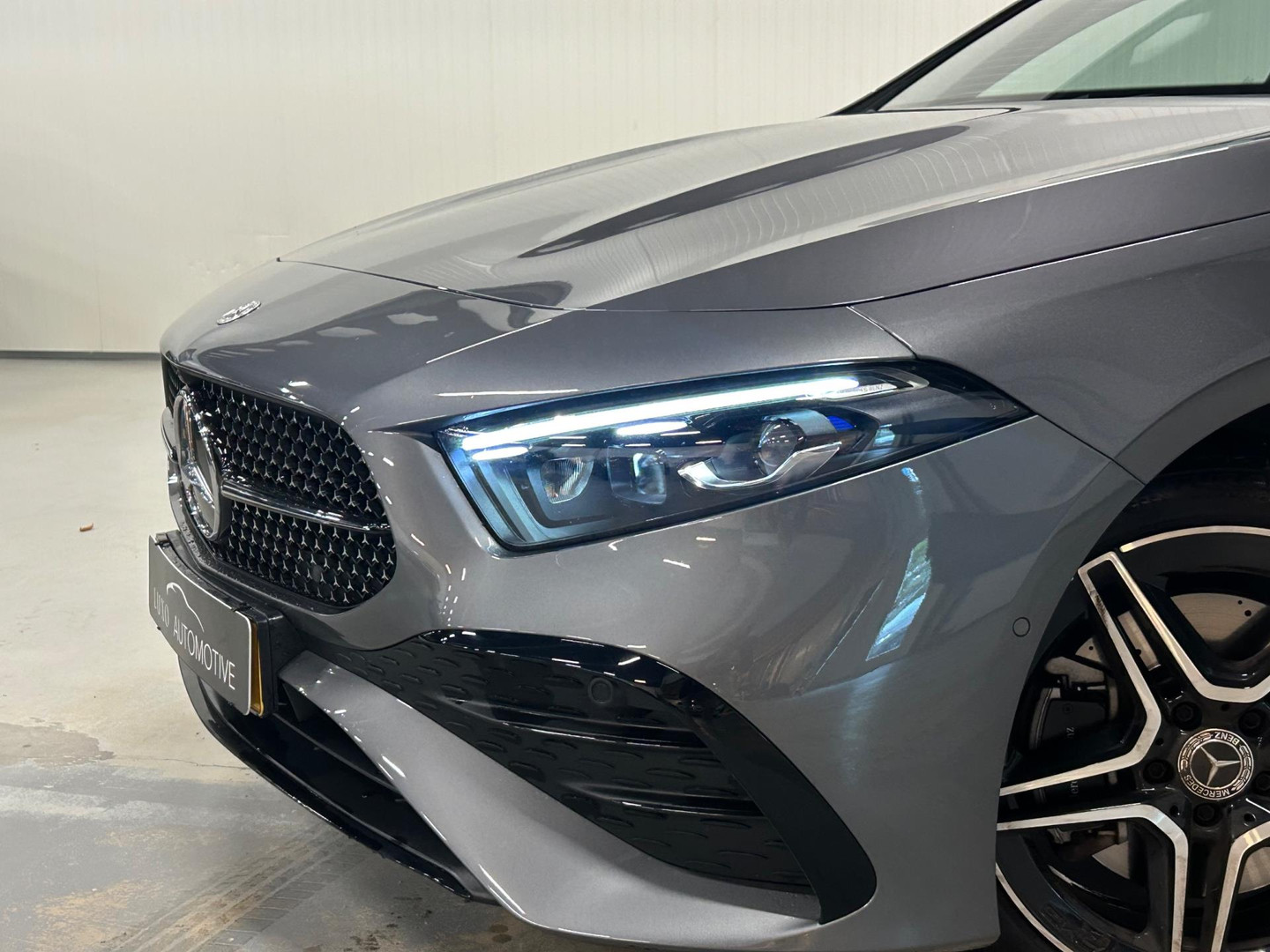 Mercedes-Benz Mercedes-Benz