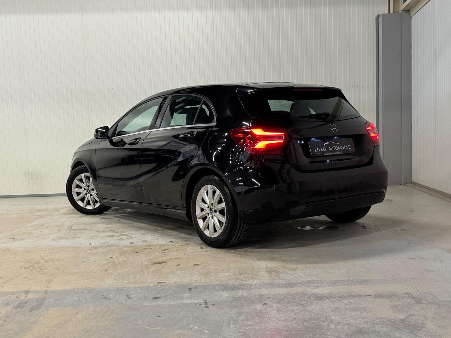 Mercedes-Benz Mercedes-Benz