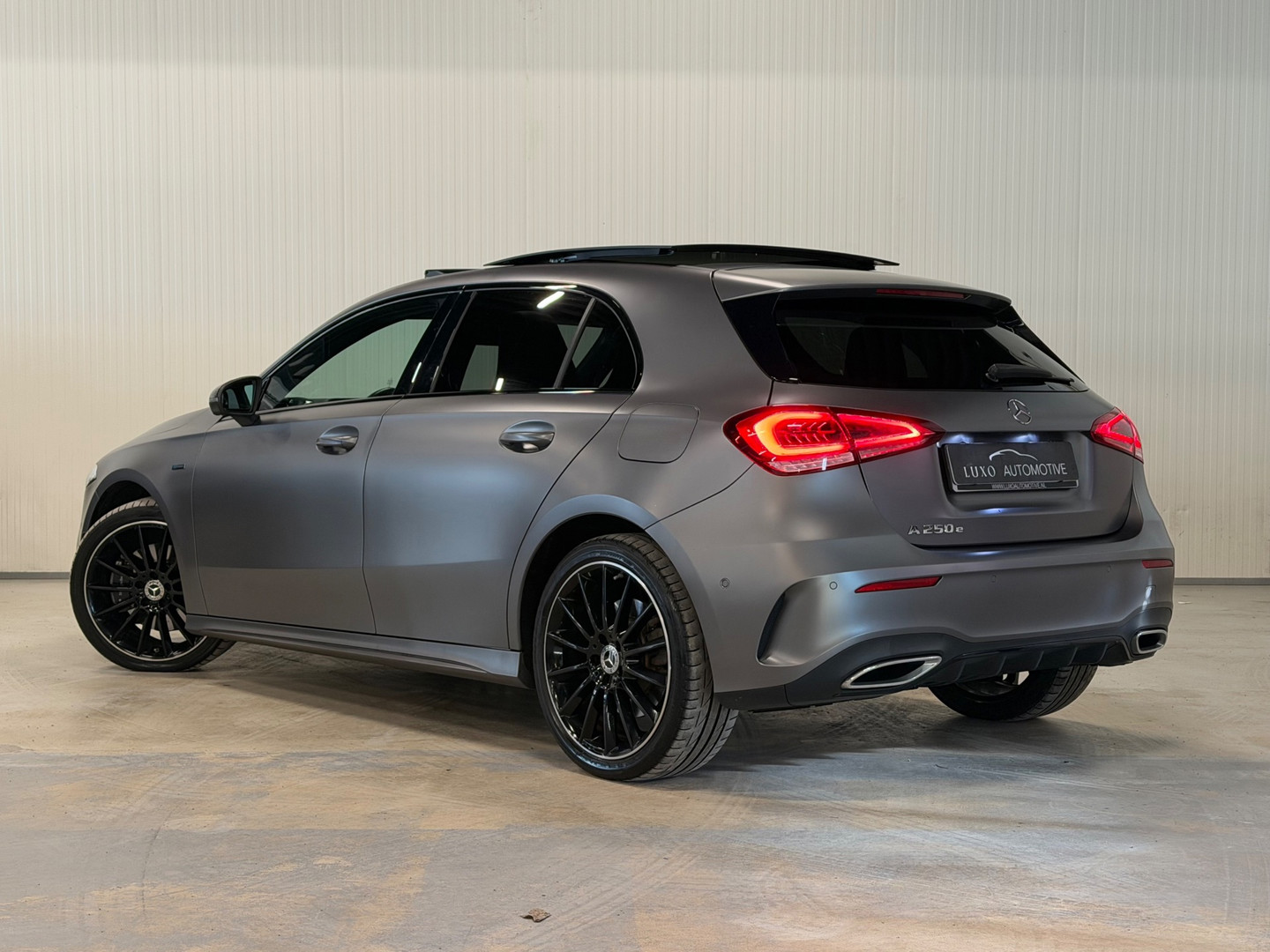 Mercedes-Benz Mercedes-Benz