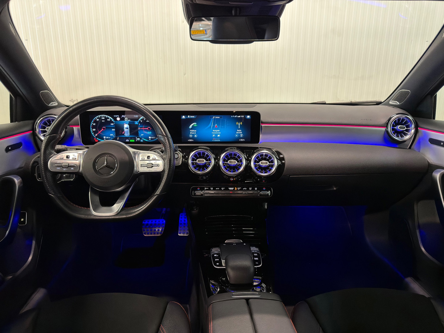 Mercedes-Benz Mercedes-Benz