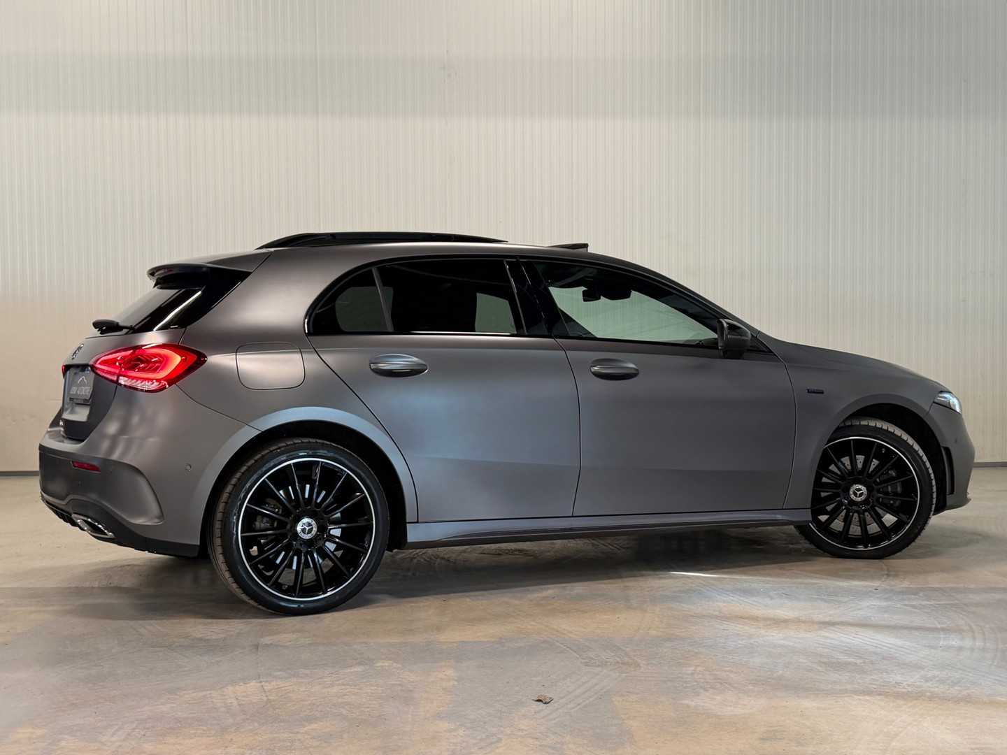 Mercedes-Benz Mercedes-Benz