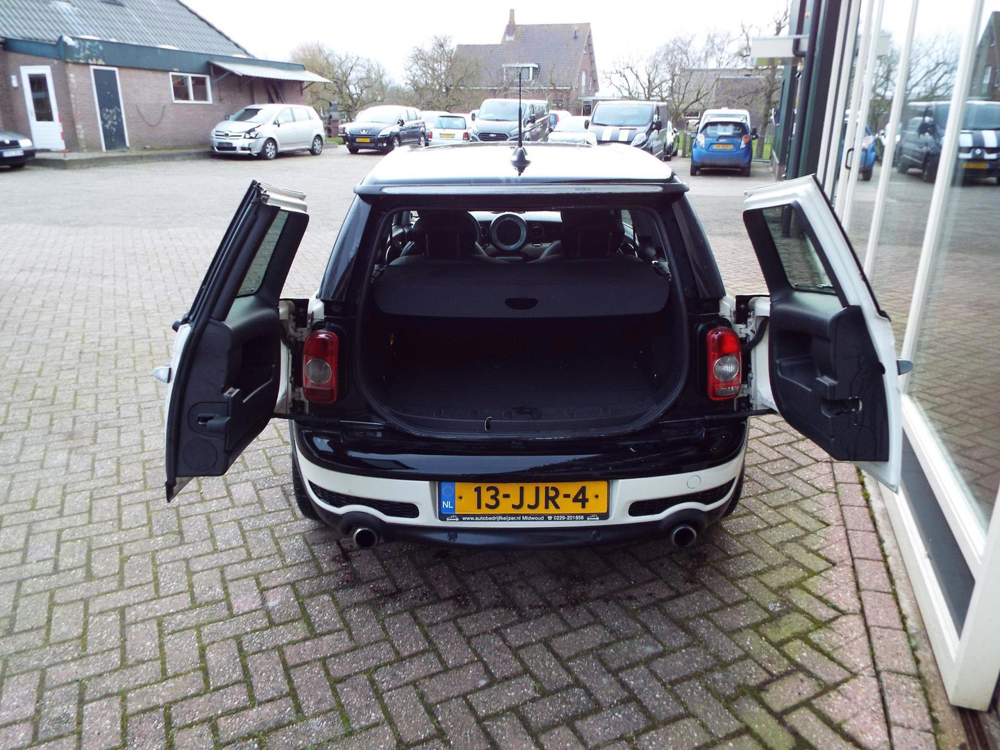 MINI