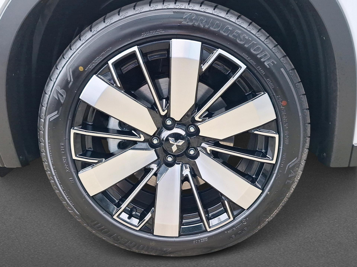 Mitsubishi Mitsubishi