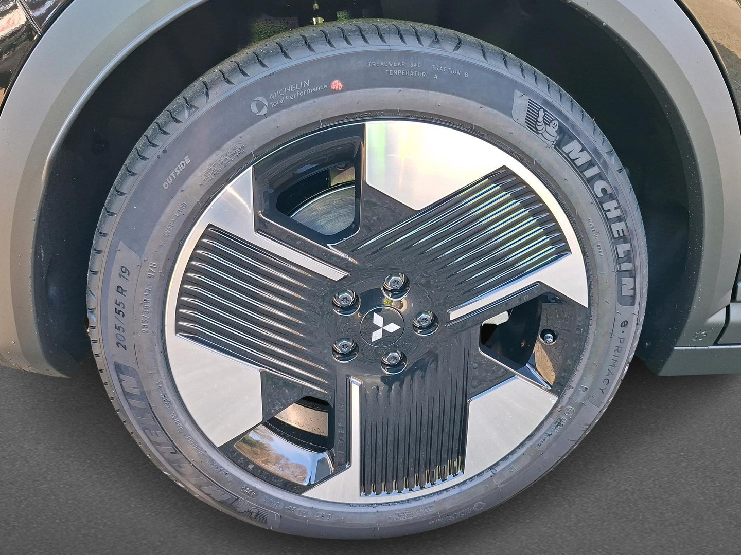 Mitsubishi Mitsubishi