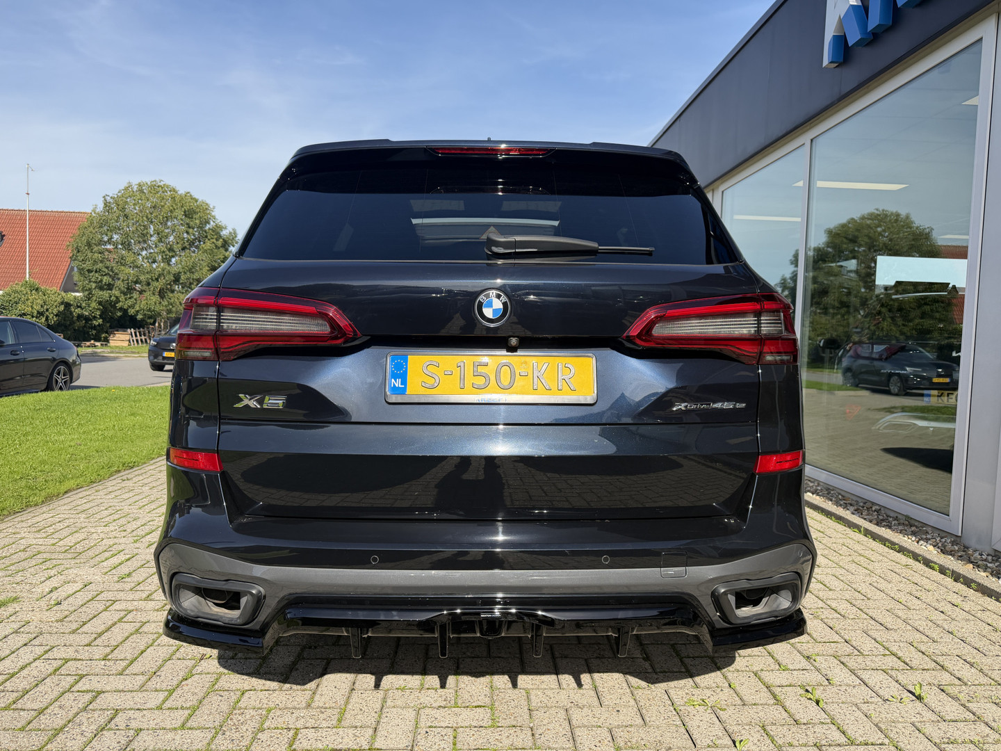 BMW