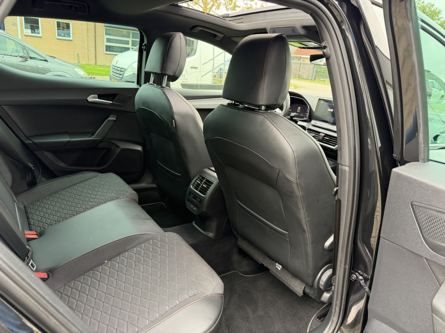 SEAT