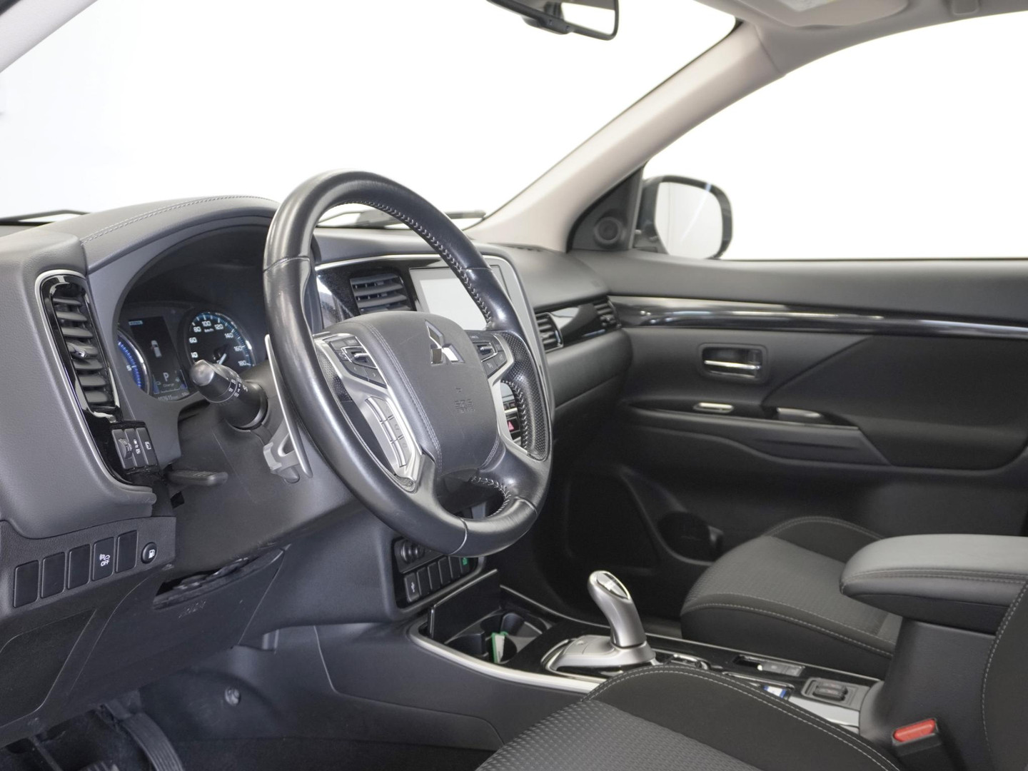 Mitsubishi Mitsubishi