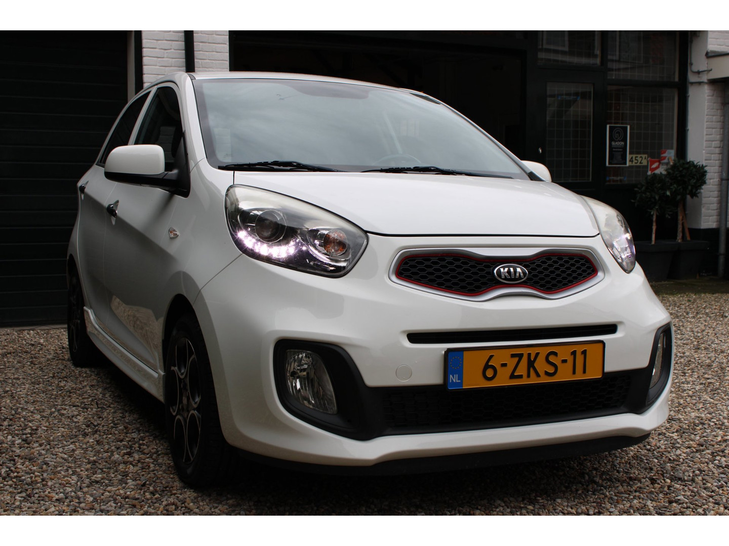 Kia
