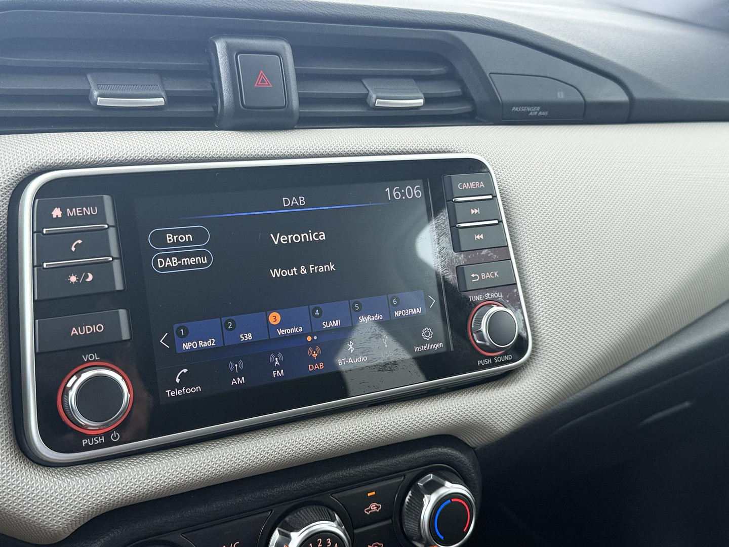 Nissan Nissan