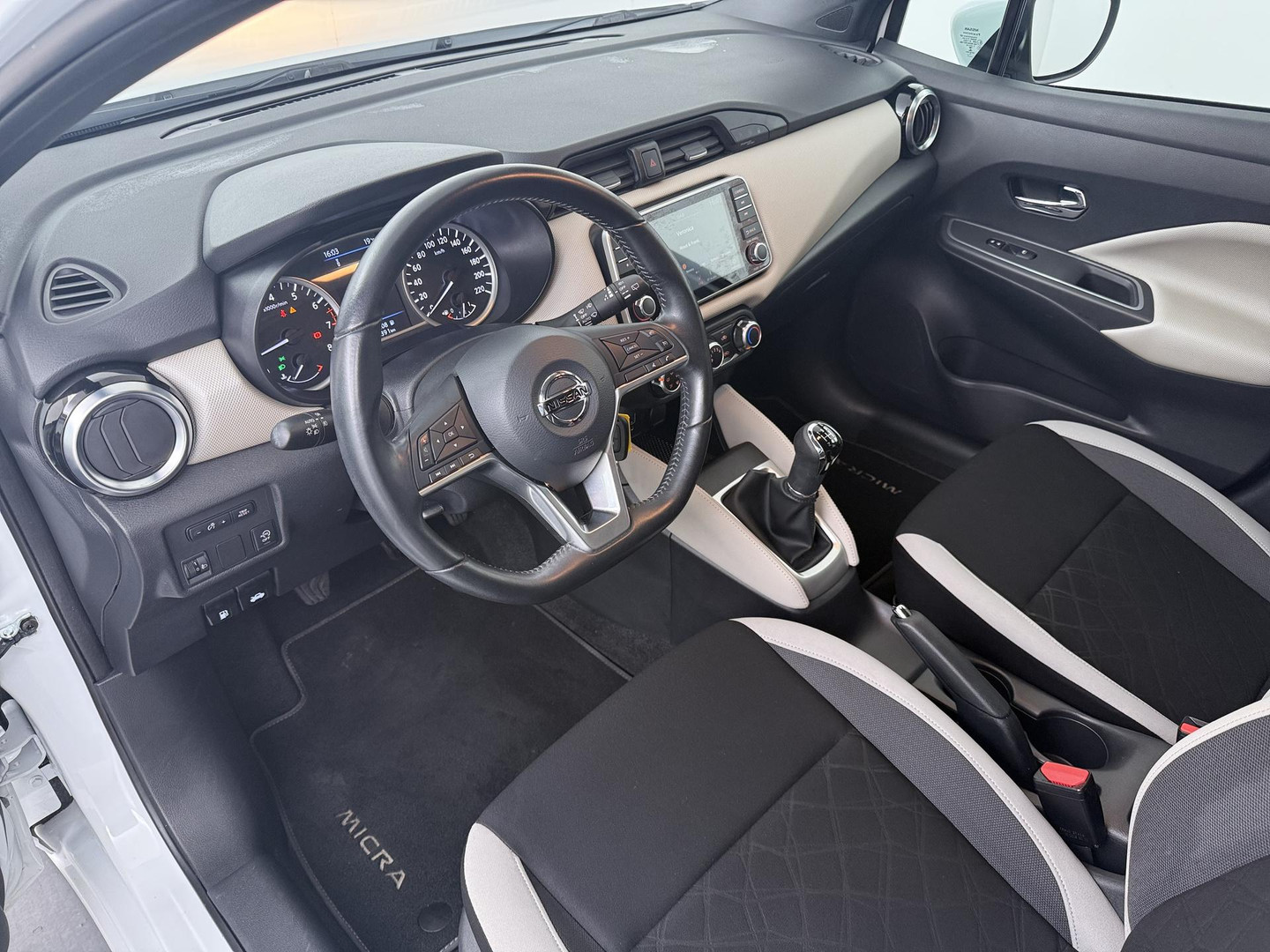 Nissan Nissan