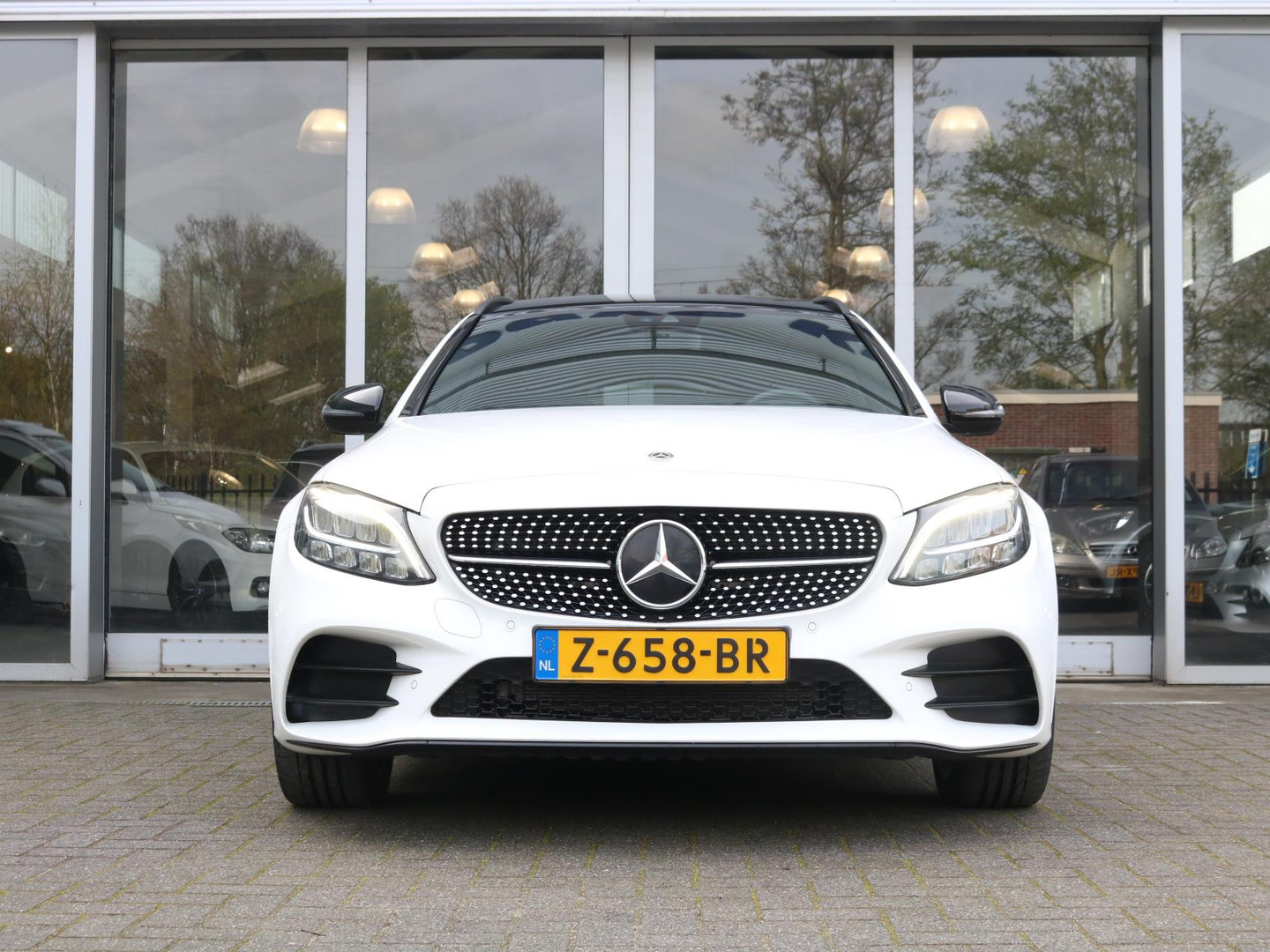 Mercedes-Benz Mercedes-Benz