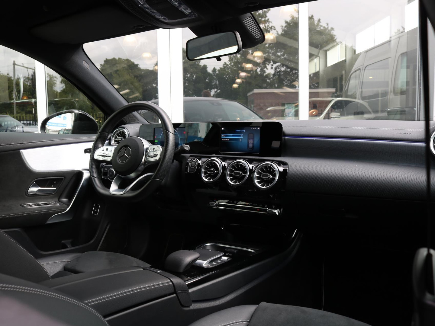 Mercedes-Benz Mercedes-Benz