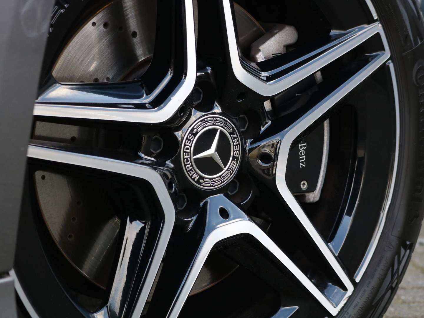 Mercedes-Benz Mercedes-Benz