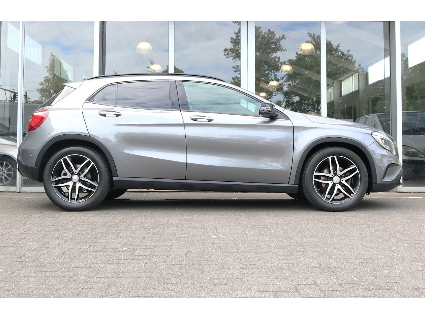 Mercedes-Benz