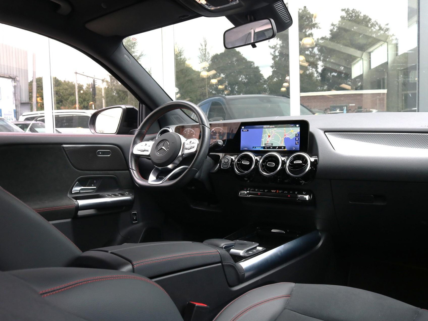 Mercedes-Benz Mercedes-Benz