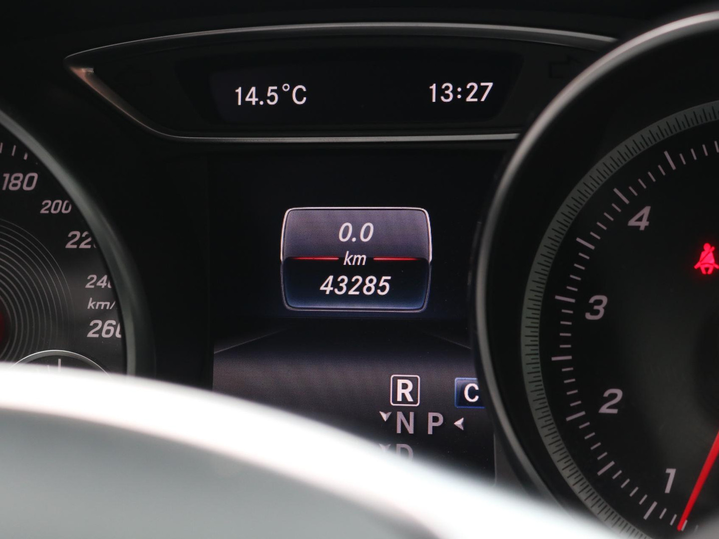 Mercedes-Benz Mercedes-Benz