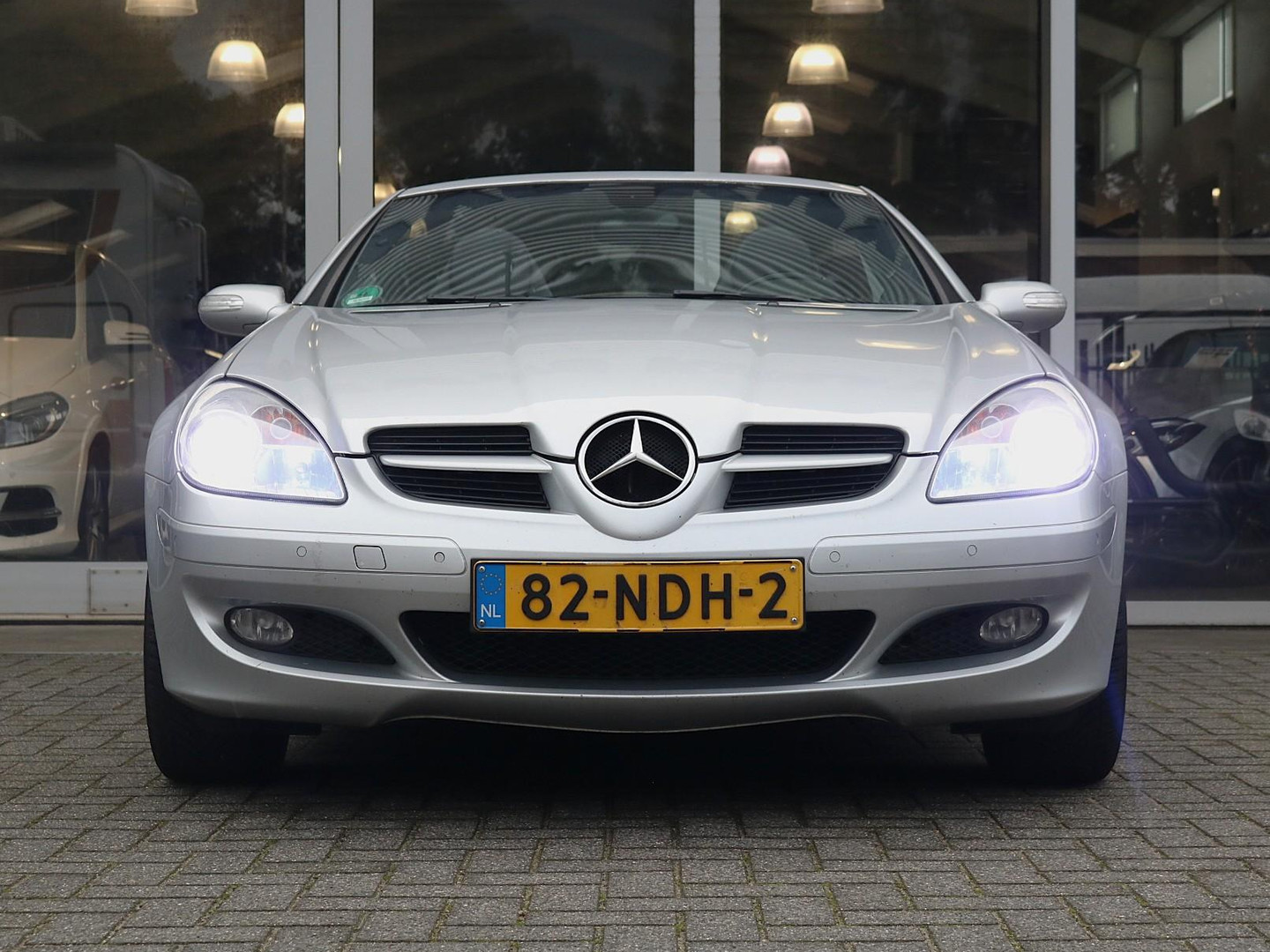 Mercedes-Benz Mercedes-Benz