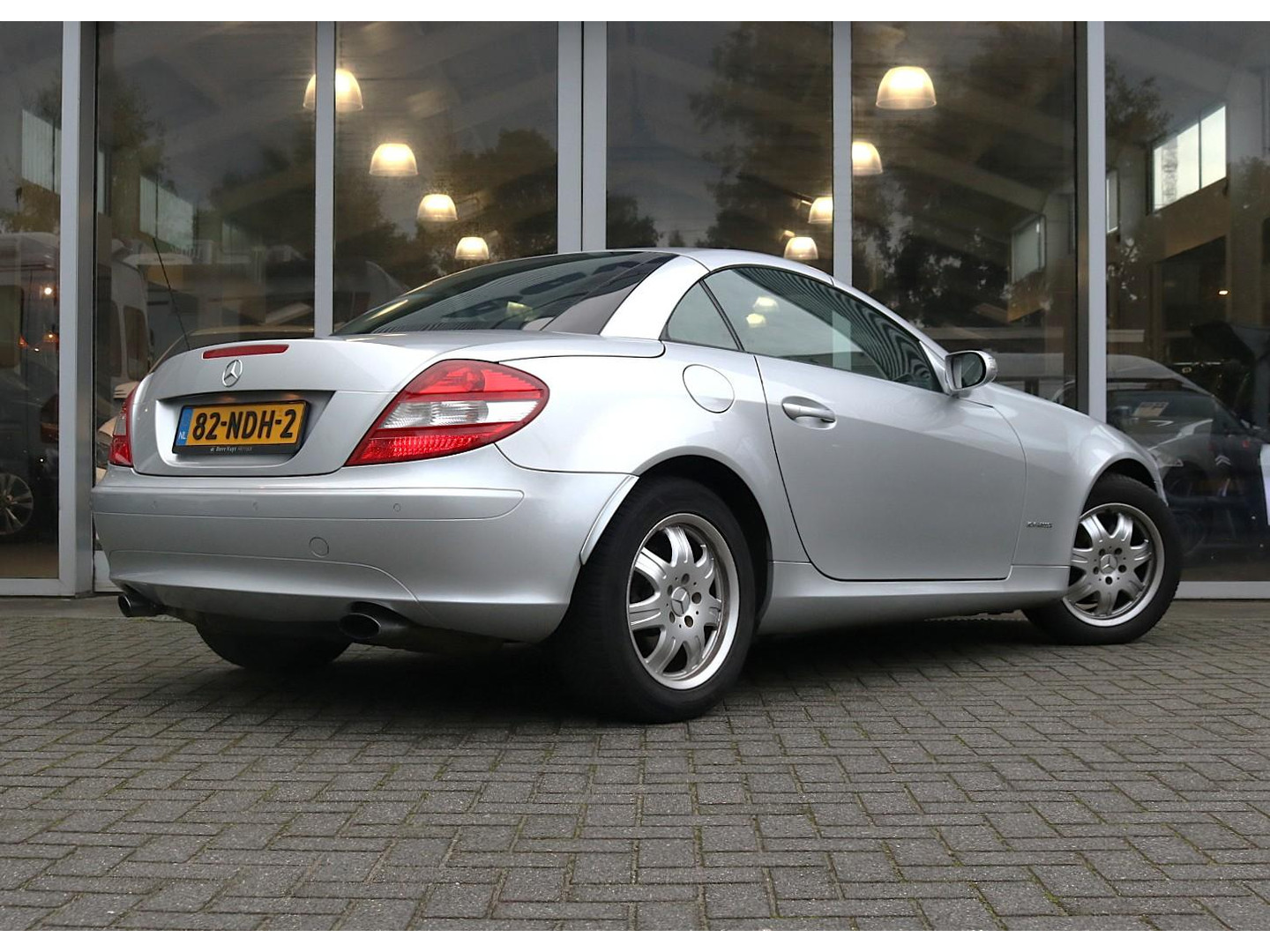 Mercedes-Benz Mercedes-Benz