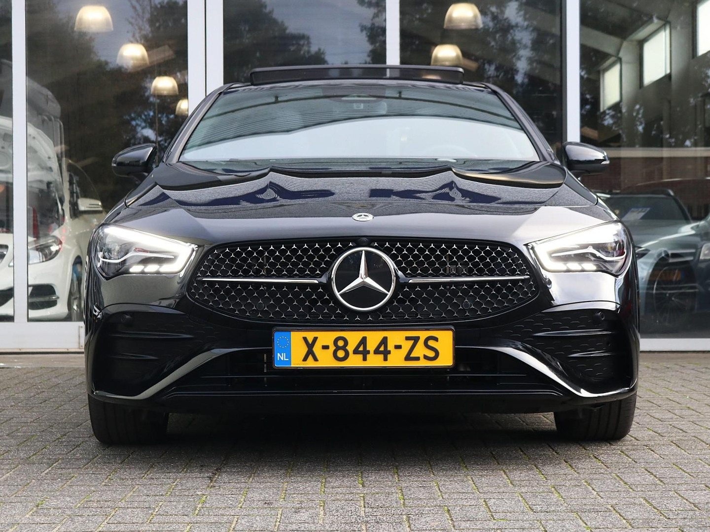 Mercedes-Benz Mercedes-Benz