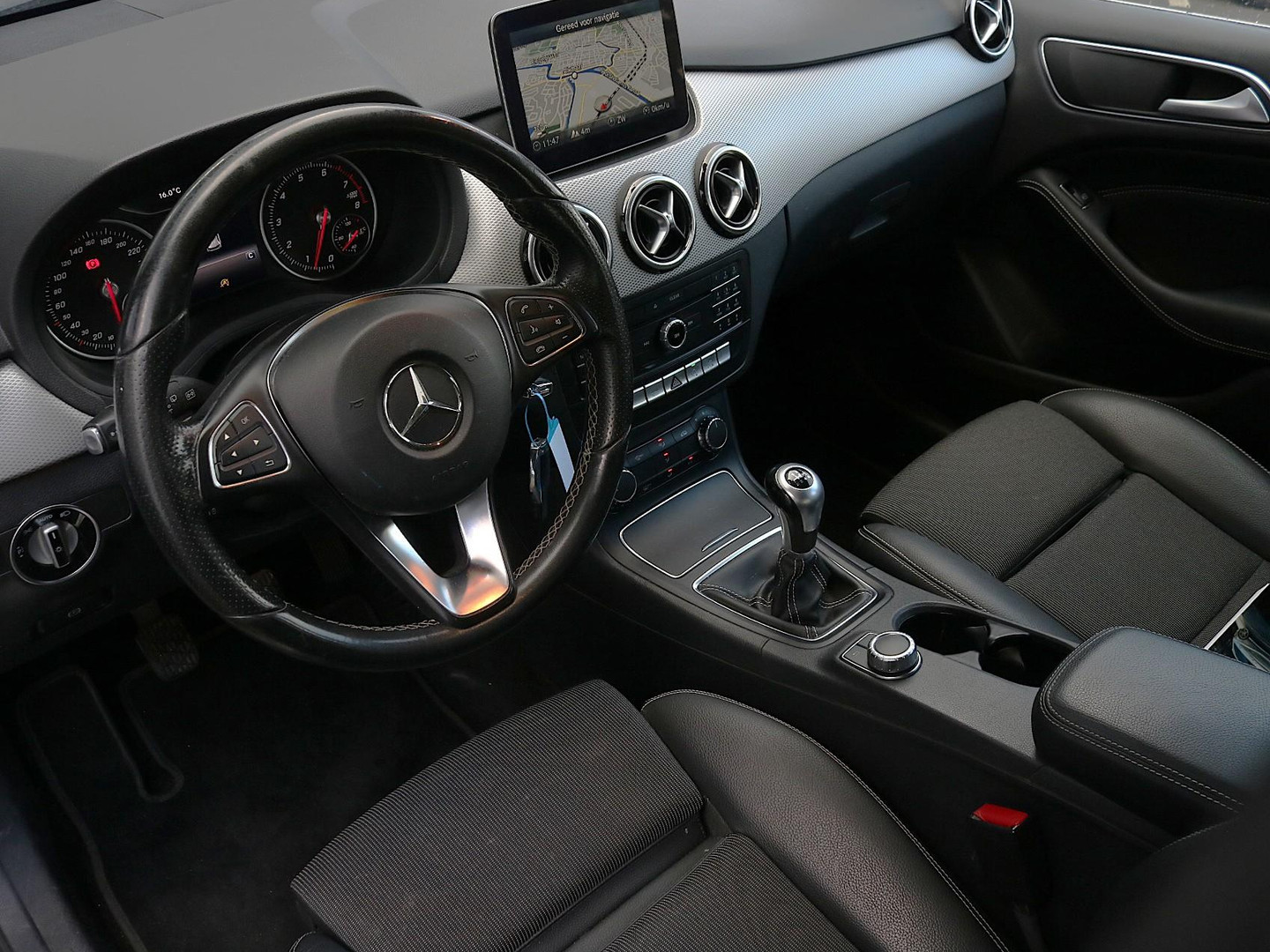 Mercedes-Benz Mercedes-Benz