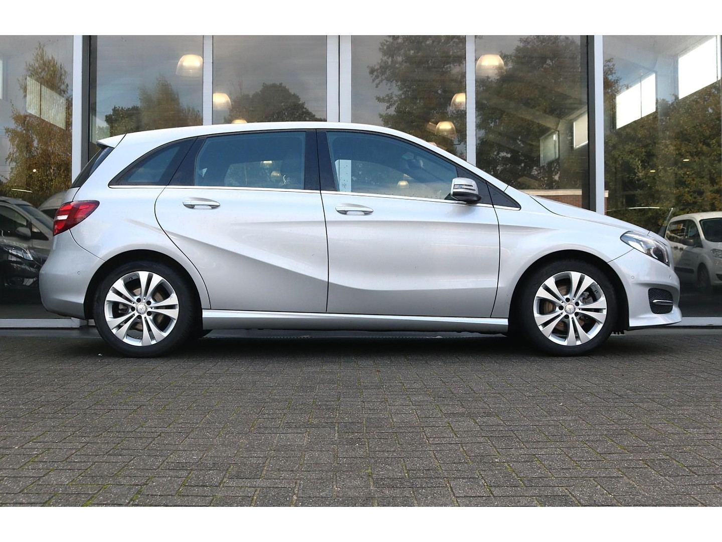Mercedes-Benz Mercedes-Benz