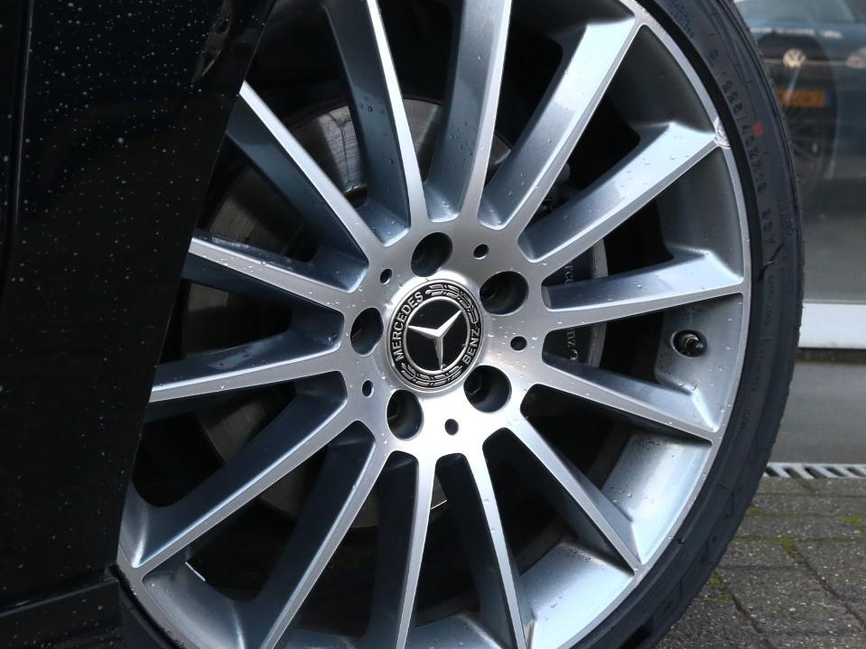 Mercedes-Benz Mercedes-Benz