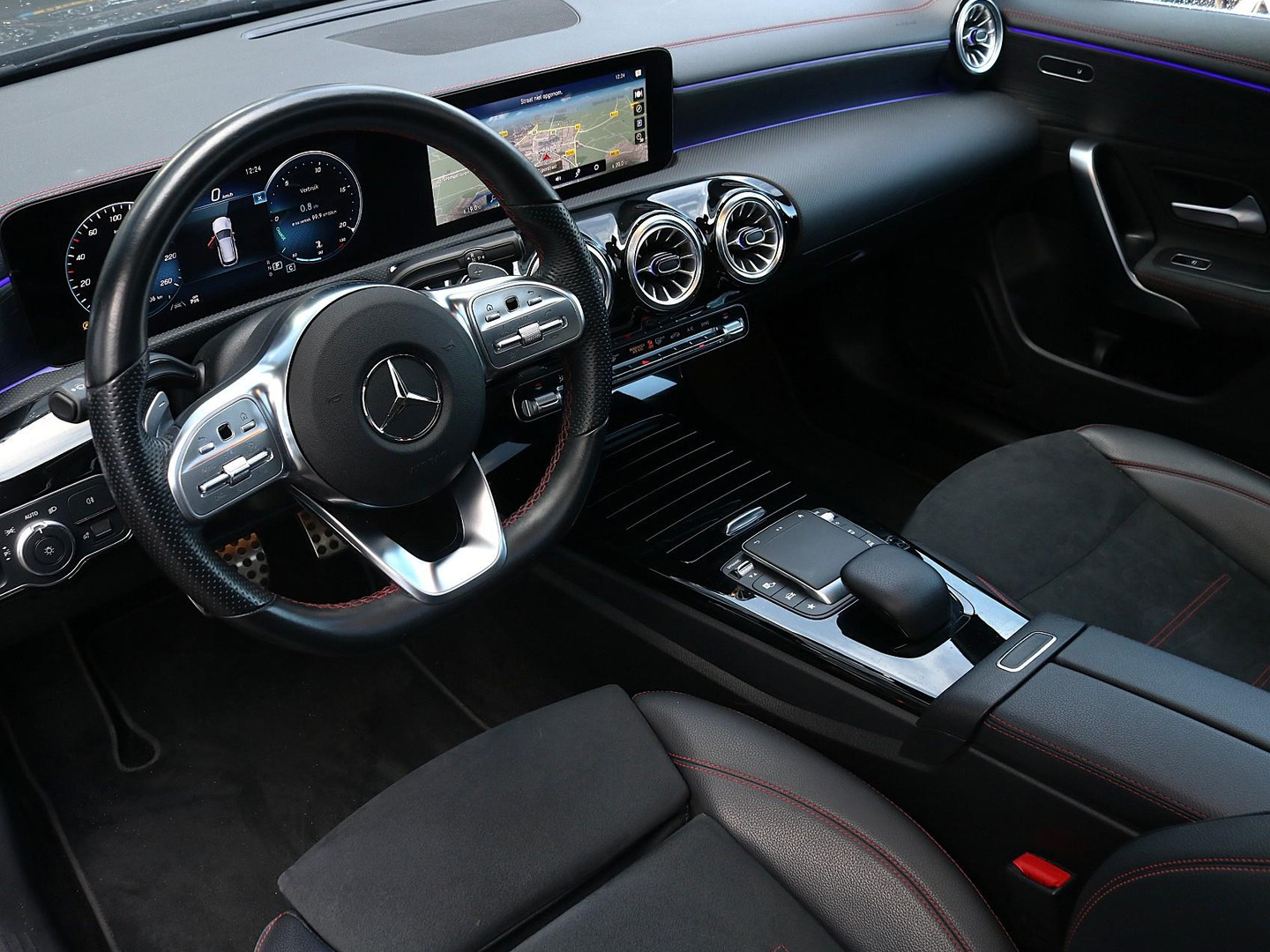 Mercedes-Benz Mercedes-Benz