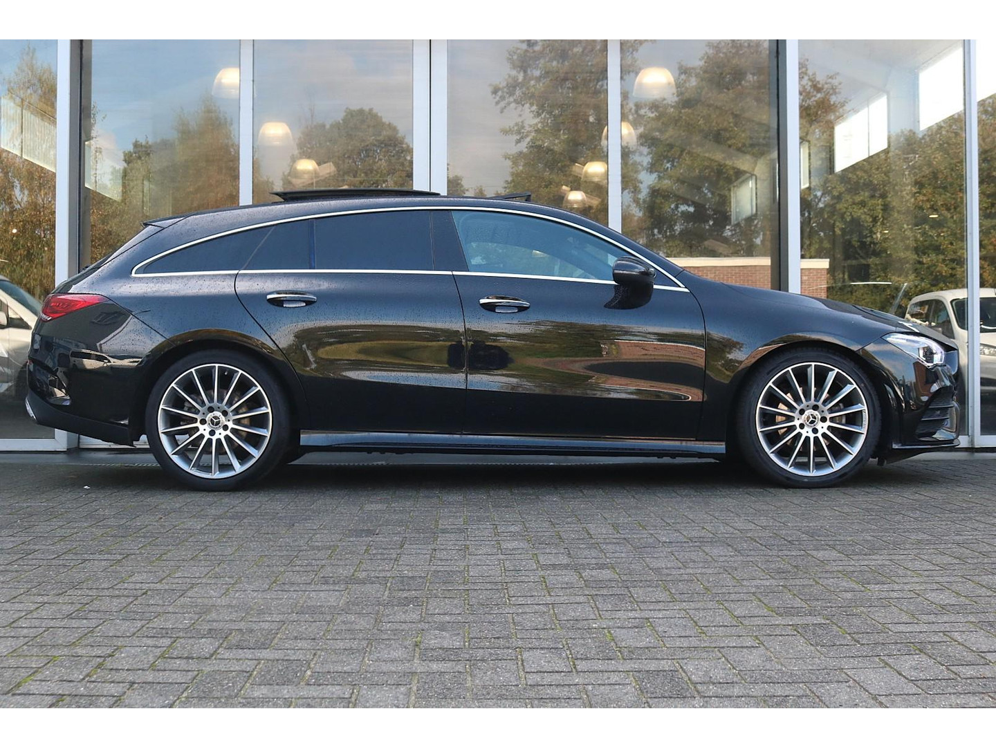 Mercedes-Benz Mercedes-Benz