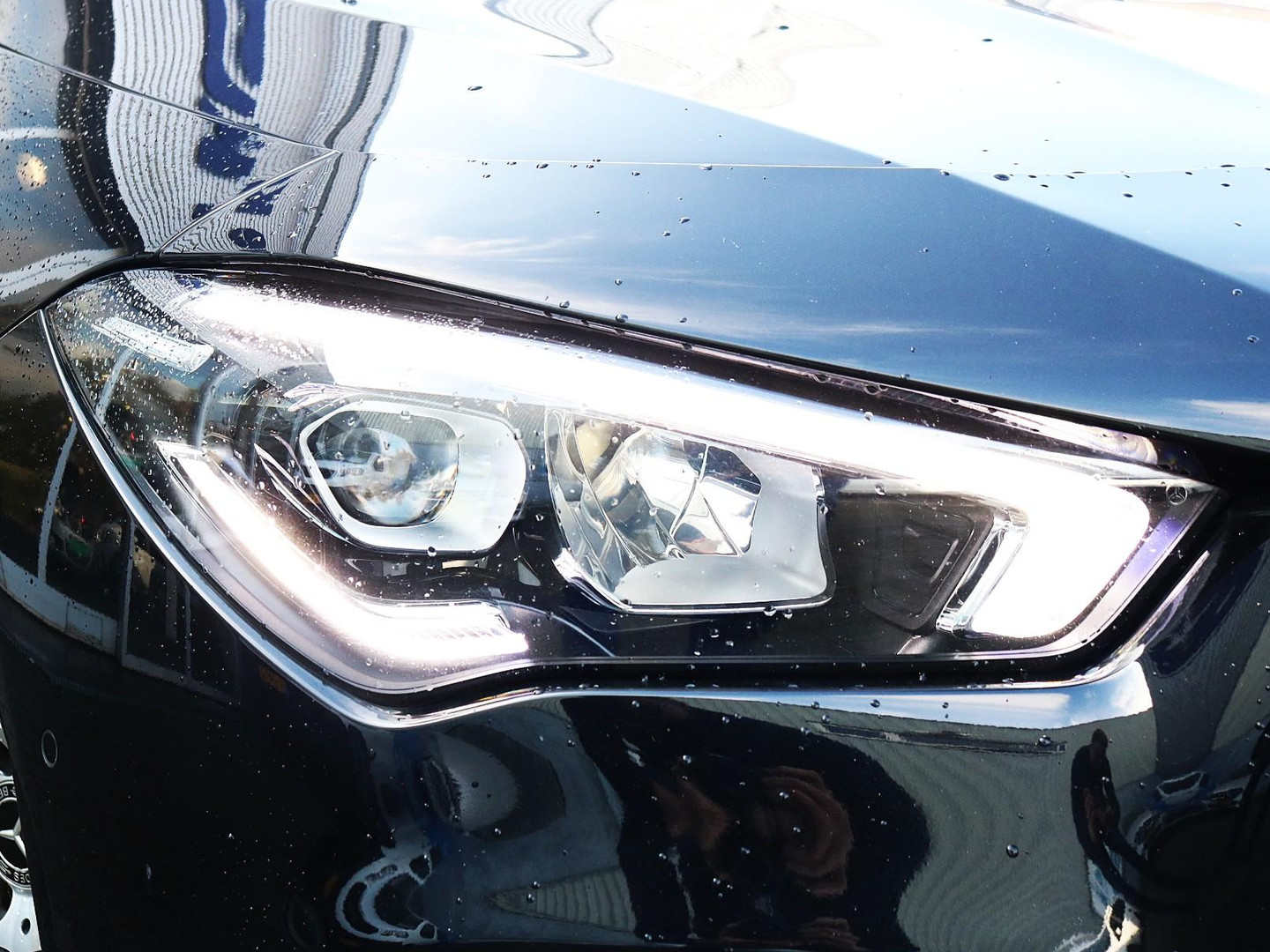 Mercedes-Benz Mercedes-Benz