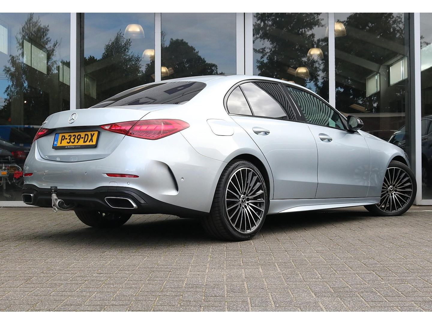 Mercedes-Benz Mercedes-Benz