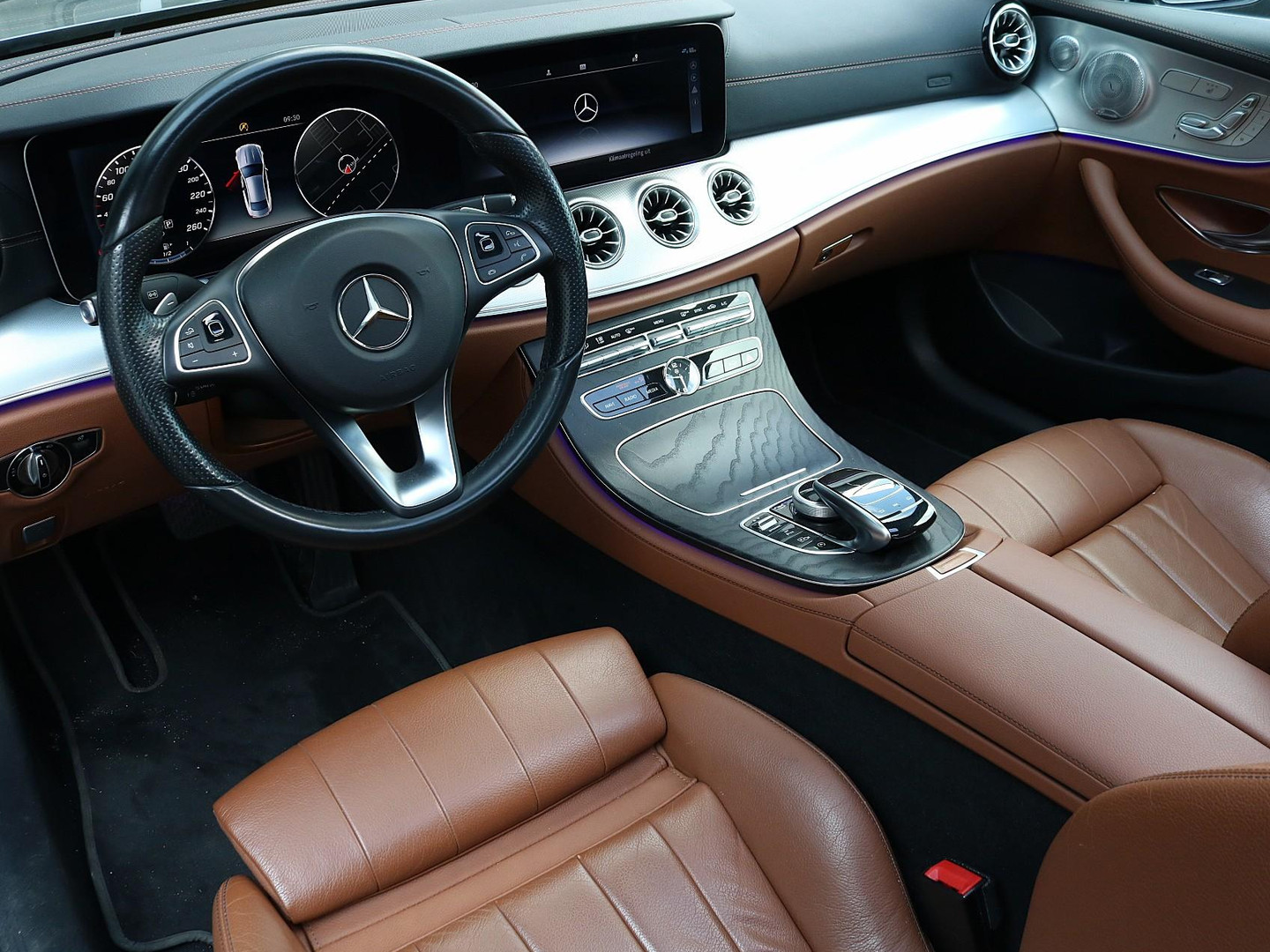 Mercedes-Benz Mercedes-Benz