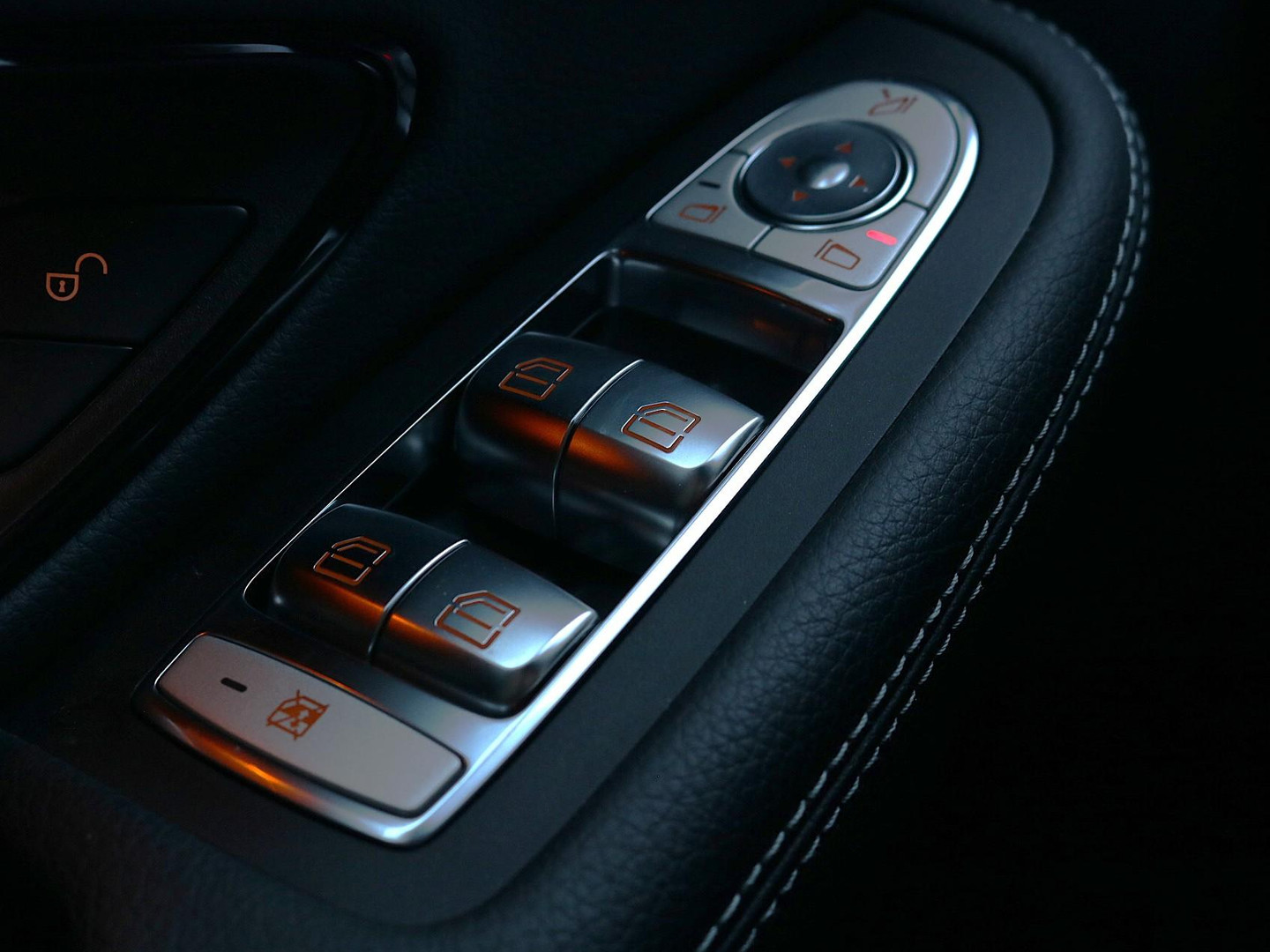 Mercedes-Benz Mercedes-Benz