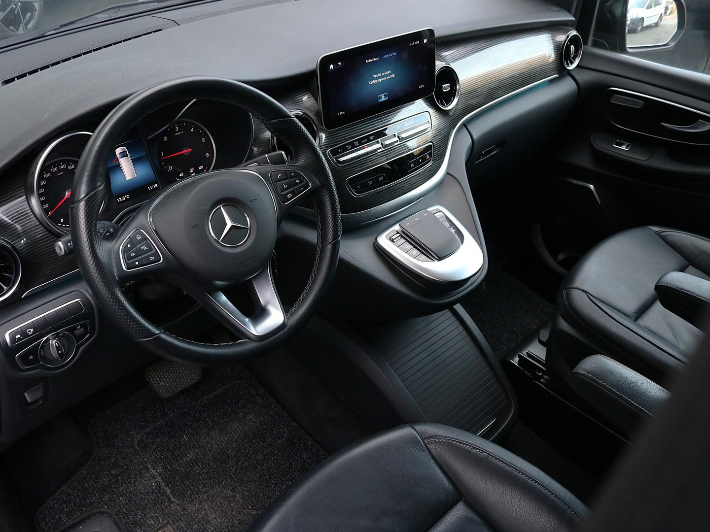 Mercedes-Benz Mercedes-Benz