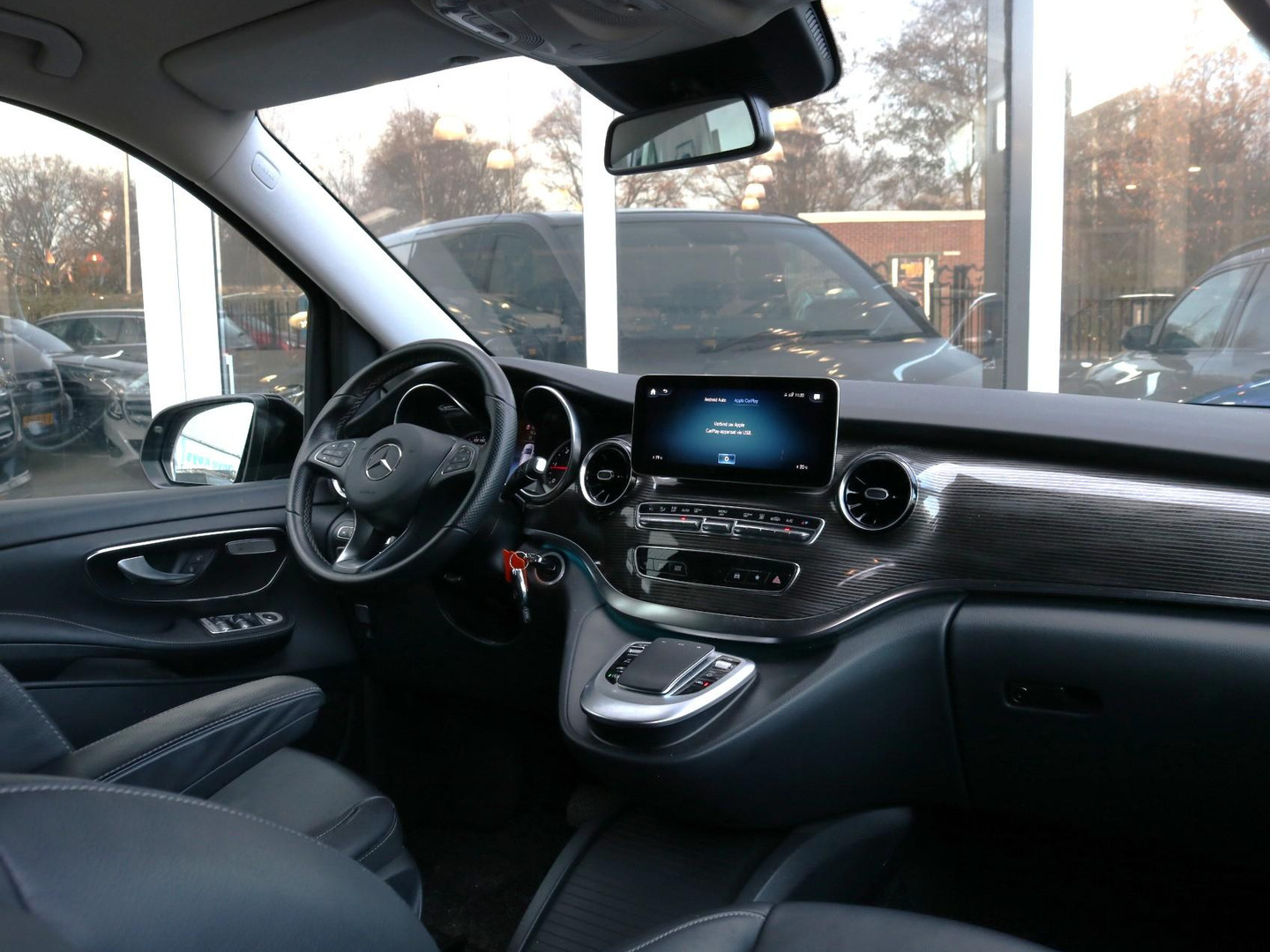 Mercedes-Benz Mercedes-Benz