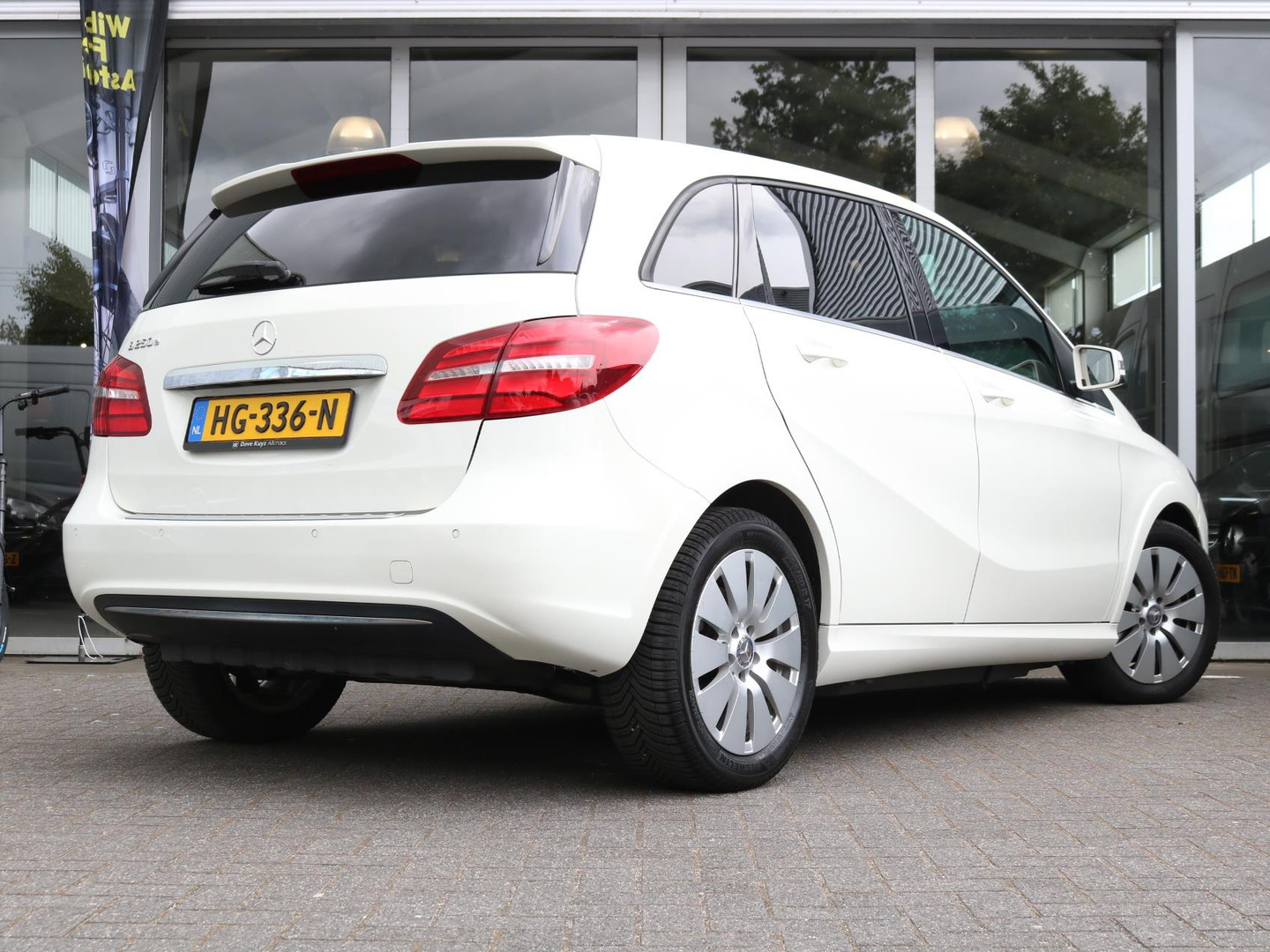 Mercedes-Benz Mercedes-Benz