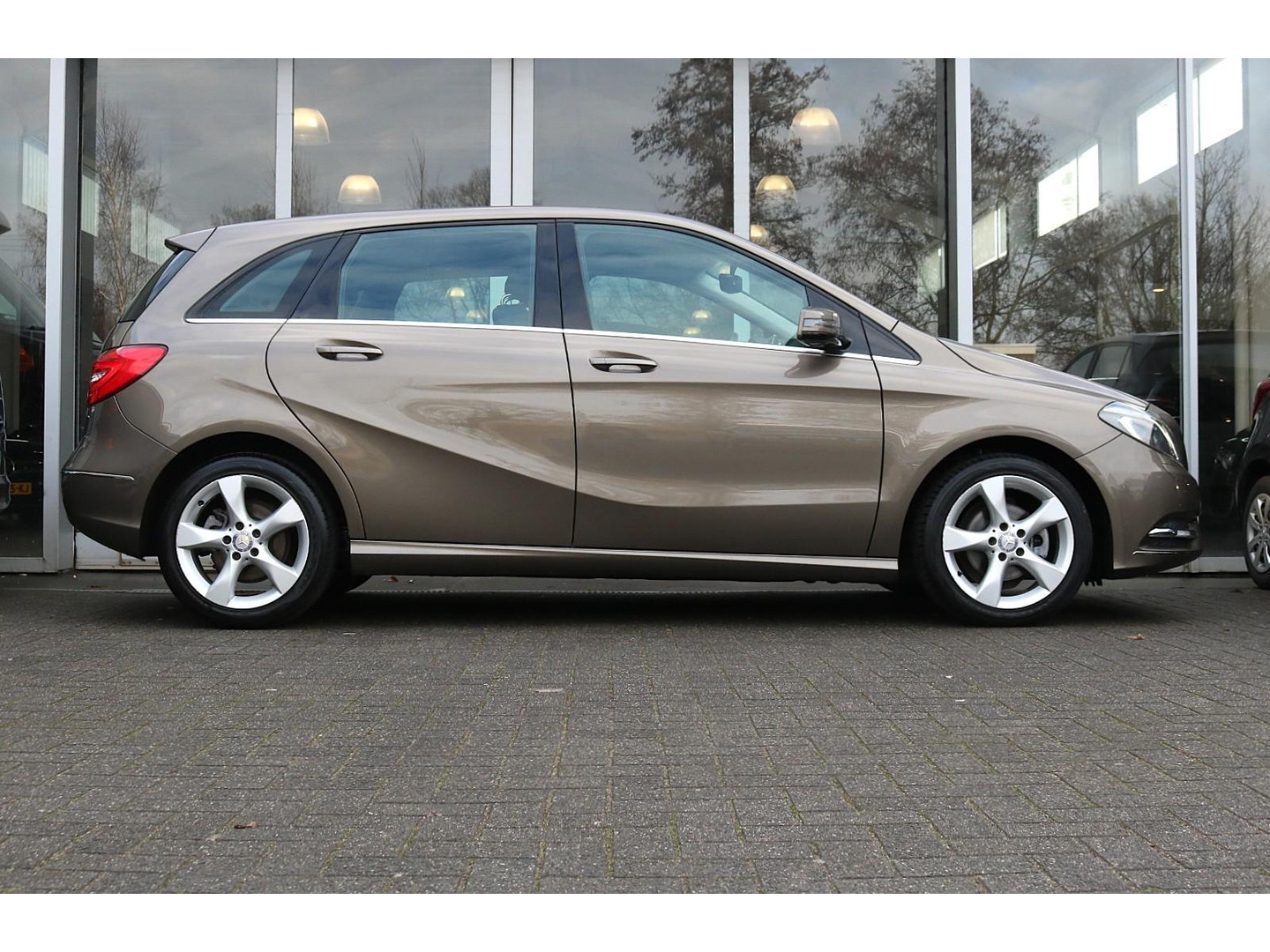 Mercedes-Benz Mercedes-Benz