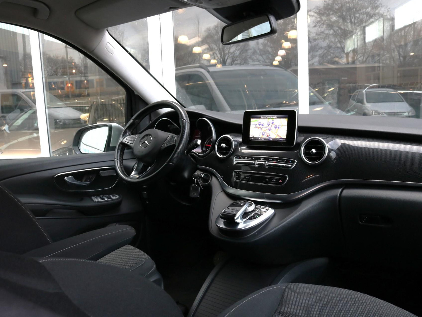 Mercedes-Benz Mercedes-Benz