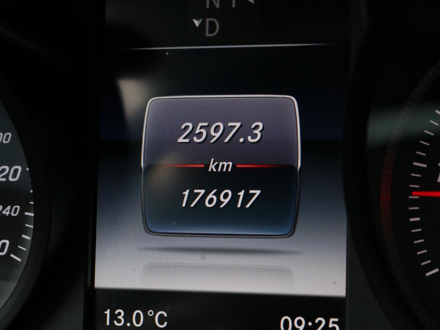 Mercedes-Benz Mercedes-Benz