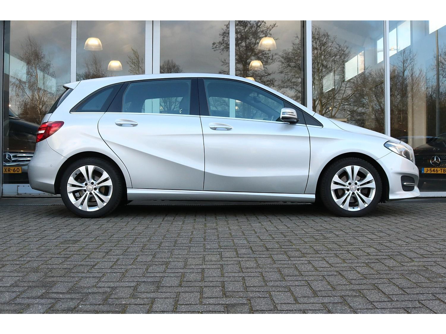 Mercedes-Benz Mercedes-Benz