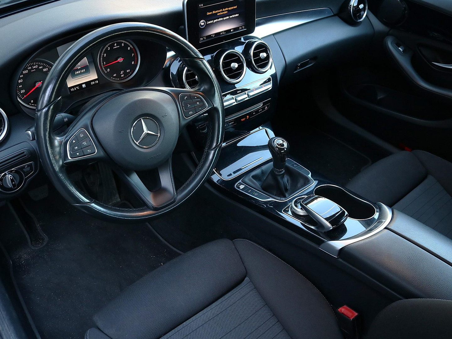 Mercedes-Benz Mercedes-Benz